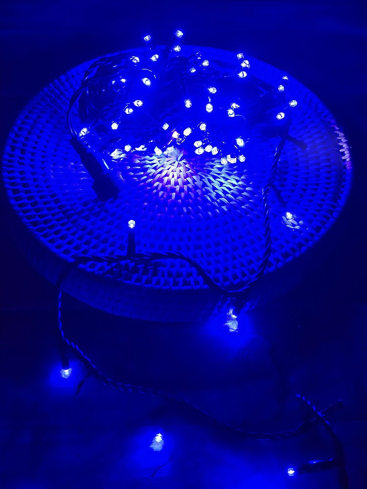 PISCA 100 LEDS AZUL COM STROBO BRANCO FRIO 10 METROS 127V COM EMENDA USO INTERNO E EXTERNO